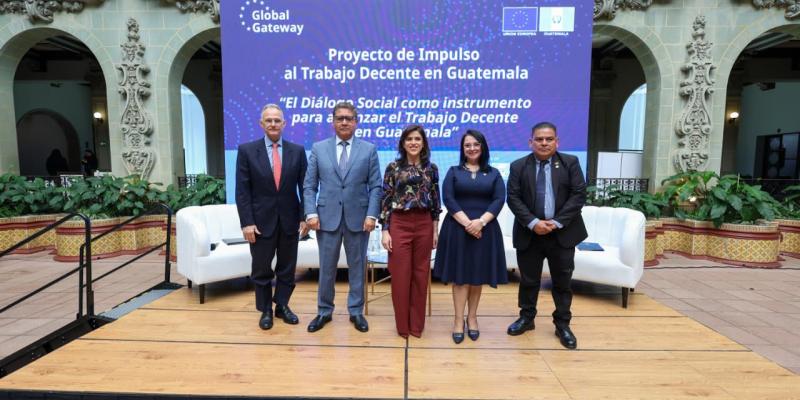 Participamos en el foro interinstitucional "Diálogo Social como Instrumento para alcanzar el Trabajo Decente"