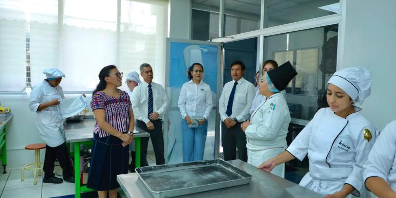 Reunión entre el Ministerio de Trabajo y Previsión Social (Mintrab) y el Instituto Técnico de Capacitación y Productividad (INTECAP).