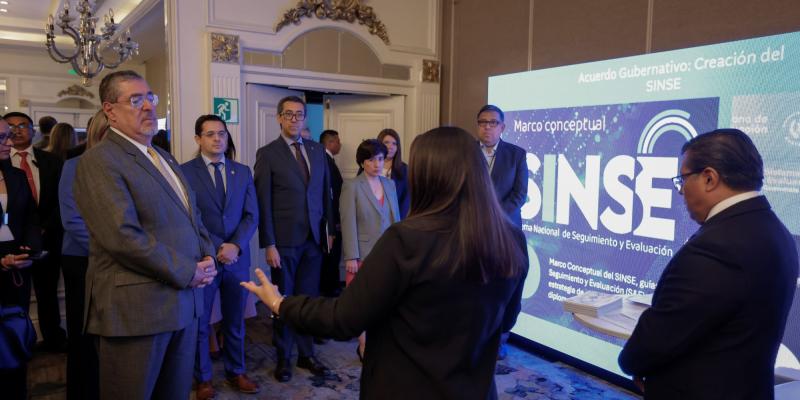 Las iniciativas fueron presentadas al Presidente Bernardo Arévalo y a los asistentes al evento. 