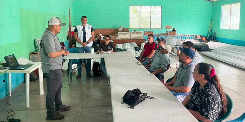 Sistemas de riego tecnificado fortalecen producción de seis familias en Chiquimula 