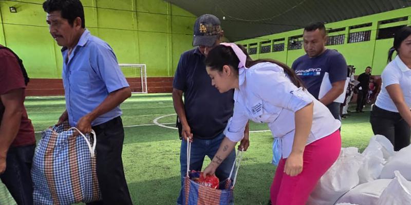 APA entrega alimentos a familias de San Marcos y Retalhuleu