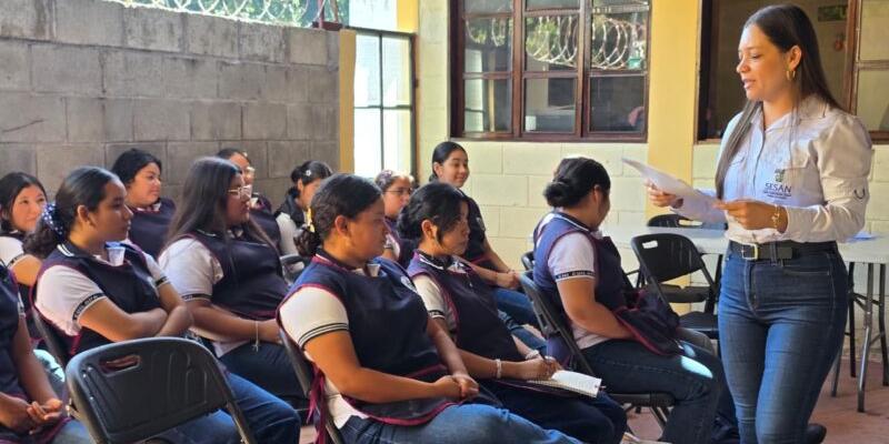 SESAN promueve la alimentación saludable con pertinencia cultural en Santa Rosa