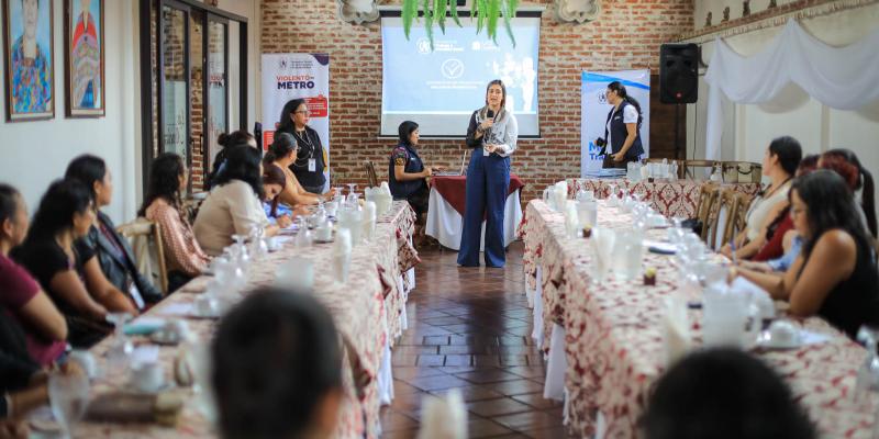 Trabajadoras de la SBS fortalecen conocimientos en materia de derechos laborales 