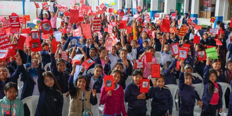 Más de 800 niñas participan en Feria Informativa