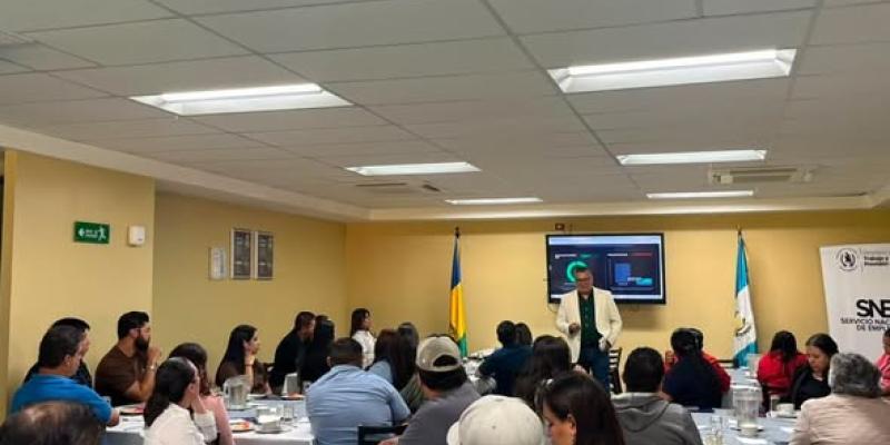 Mintrab realiza Foro Empresarial en Baja Verapaz.