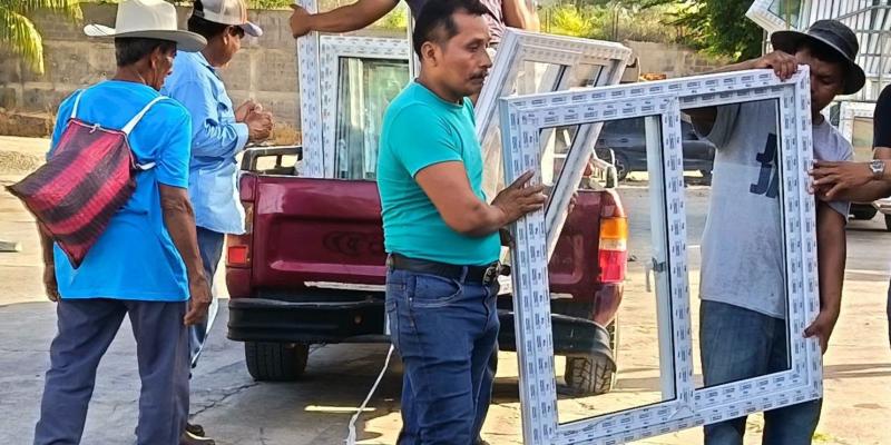 Familias de Jocotán reciben materiales para construir un hogar digno