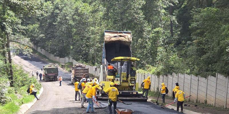Continúa el mejoramiento de la carretera entre Chichavac y Paquip