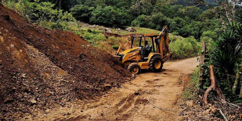 Continúan los trabajos de mantenimiento vial en Chiquimula