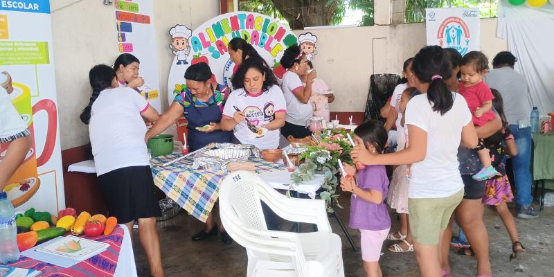 Familias de Masagua fortalecen conocimientos de lactancia materna y alimentación saludable