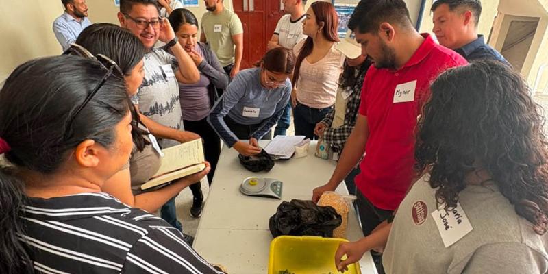 Concentrado artesanal fortalece alimentación de aves de traspatio