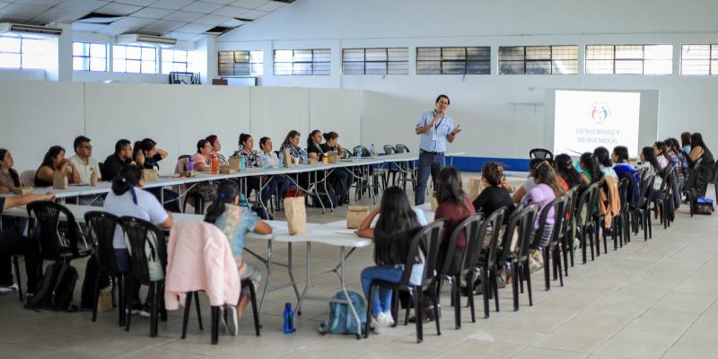 Educando en Familia fortalece a sus facilitadores para acompañar a familias