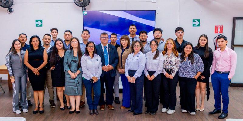 Mintrab recibe visita de estudiantes universitarios de Zacapa.