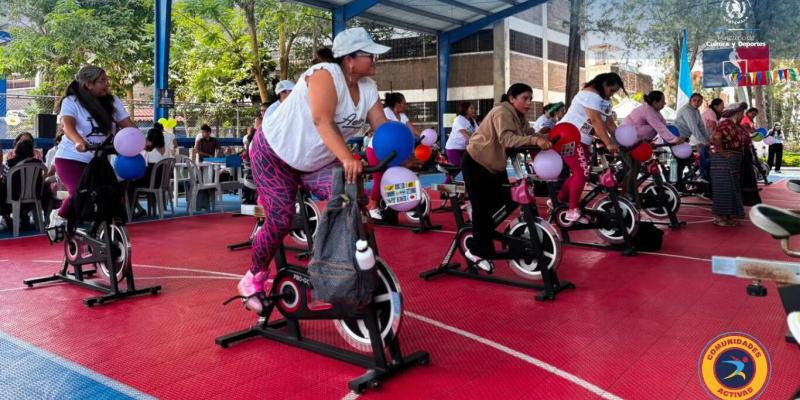 Marimba y spinning se encuentran en la Fiesta Agostina del Centro Deportivo Gerona