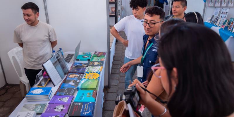 Editorial Cultura fortalece la fiesta de las letras en la II edición de la Feria del Libro al Viento Verapaz. 