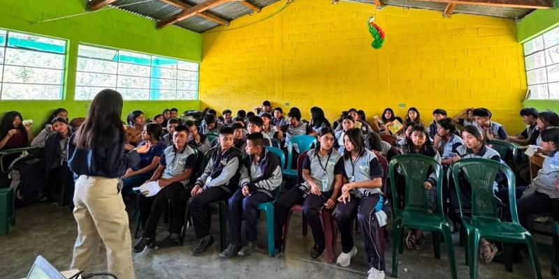 Jóvenes huehuetecos fortalecen sus principios y valores culturales mediante taller del MCD